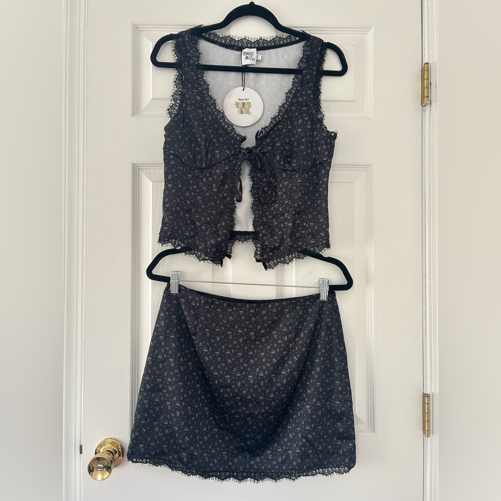 RARE NWT Princess Polly Mavie Satin Black Floral Two-Piece Set - Picture 2 of 15